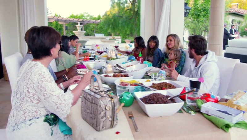 Illustration for article titled The Kardashians Who Didn't Go to Cuba Had Fun Pretending to Be Bummed About It Weeks Later